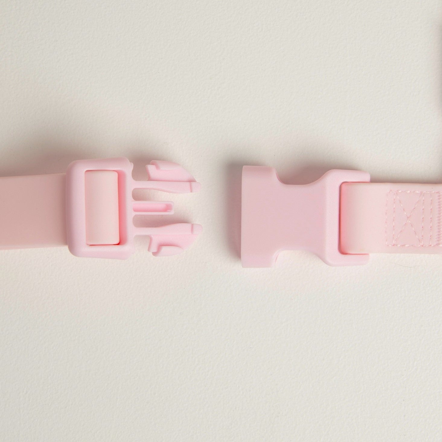 Waterproof harness - Baby Pink