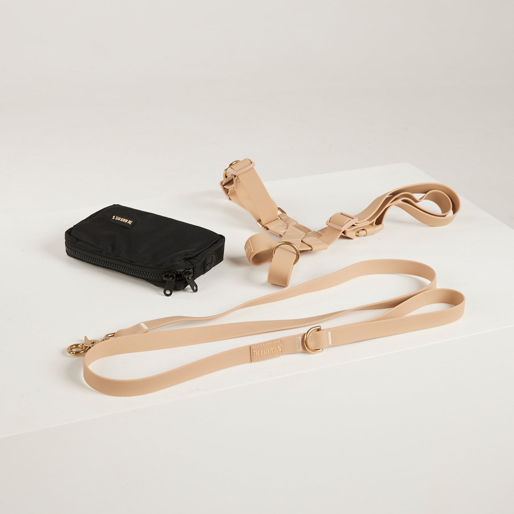 sand lead, harness, poo bag dog kit 